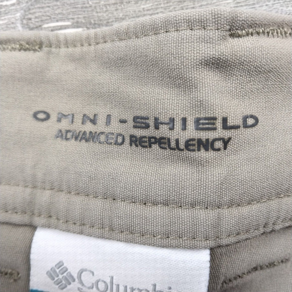 Columbia Omni Shade Hiking Shorts Size mens 36x12 Beige Khaki Lightweight - Picture 3 of 7